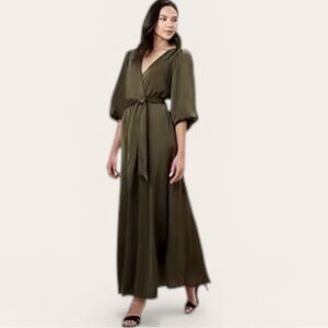 Banana Republic Blouson V-Neck Maxi Dress – Camo Green (Small)
